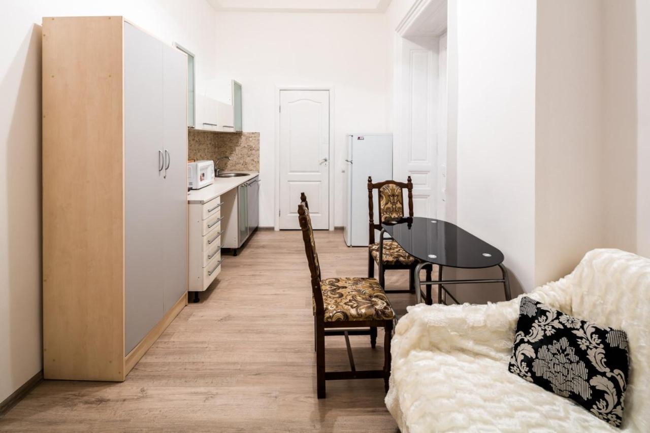 Apartament Of Center Lviv Appartamento Esterno foto